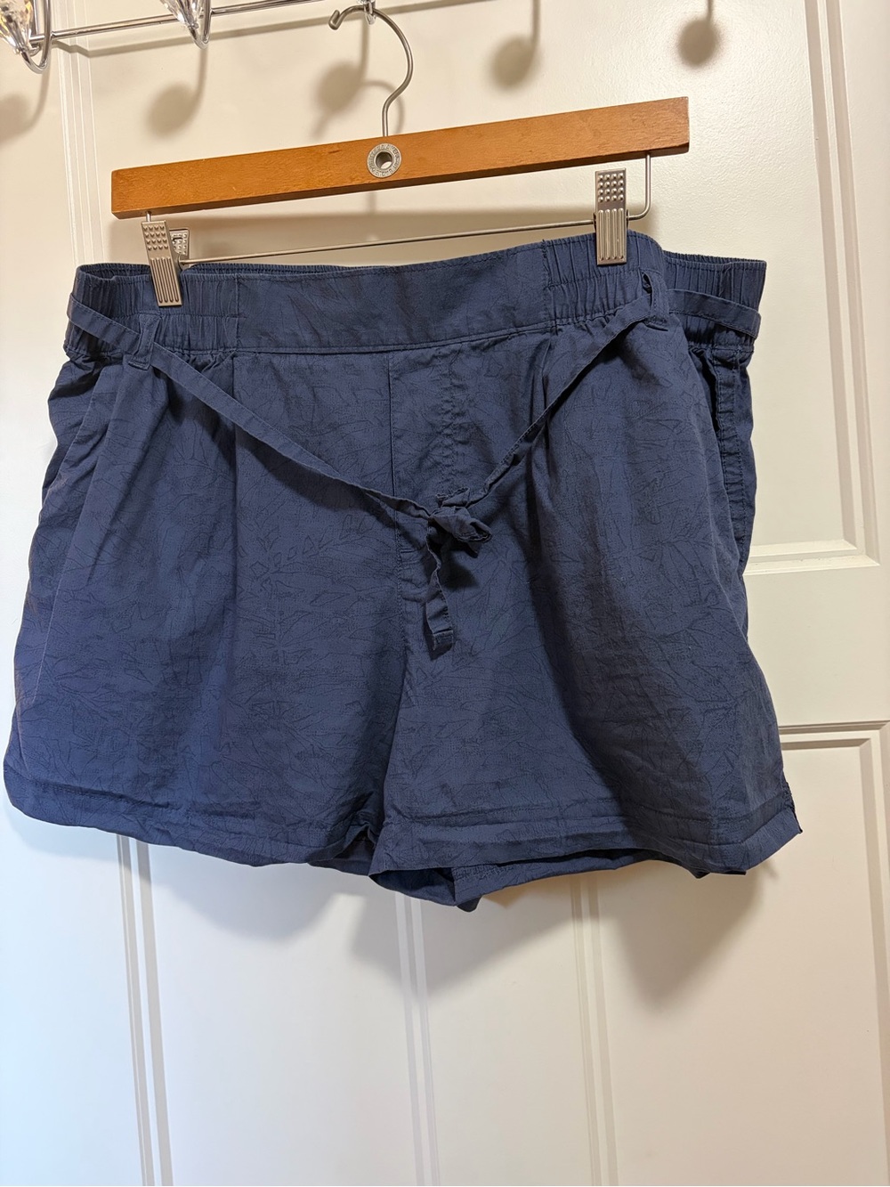 Columbia Navy High-Waist Drawstring Shorts